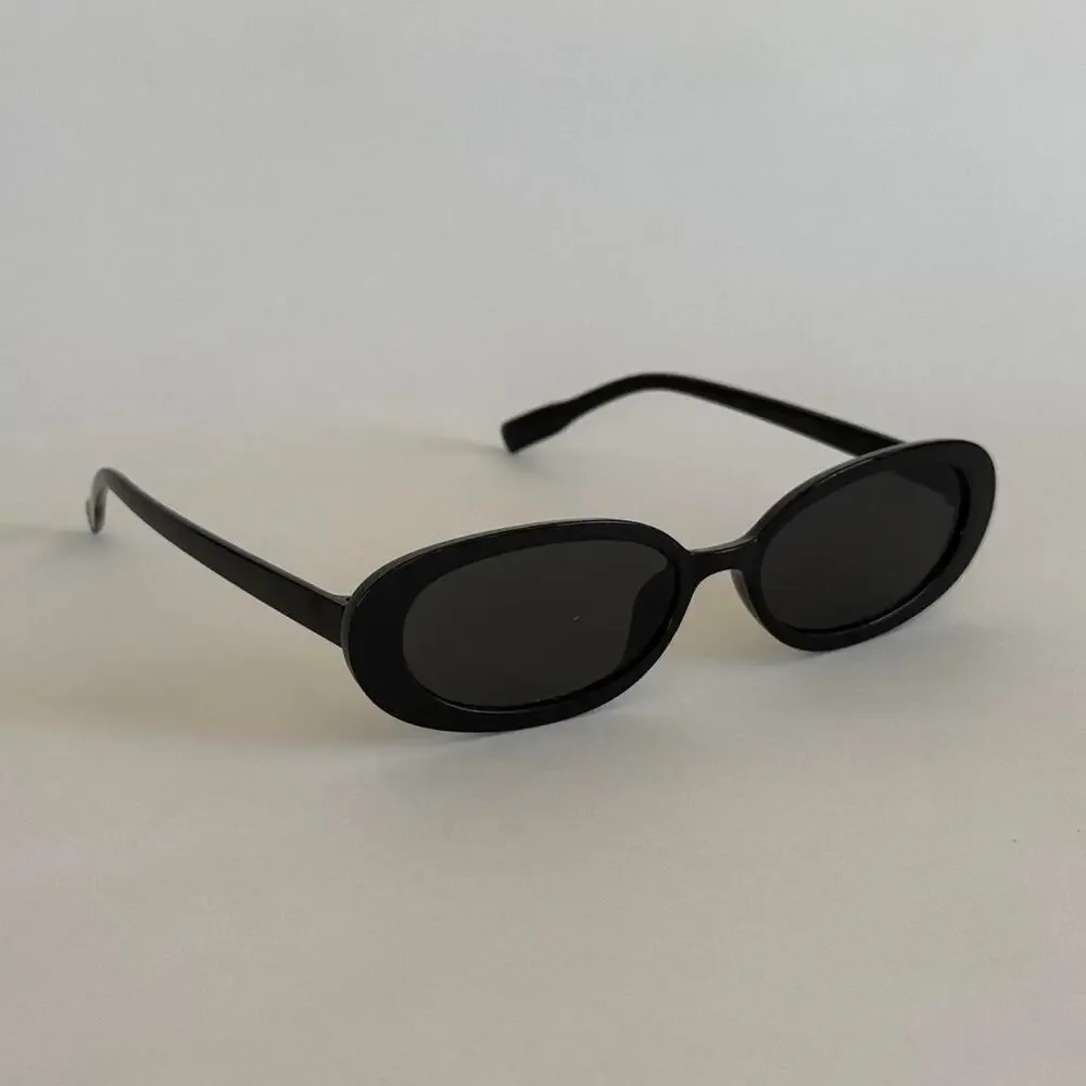 Black frame and black